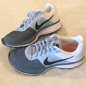 Nike Pegasus 30 Athletic Shoes
